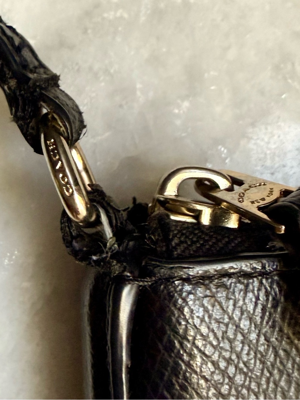 Coach North/South Crossgrain Leather Crossbody Swingpack
Style F36063V 🖤 - Picture 5 of 10
